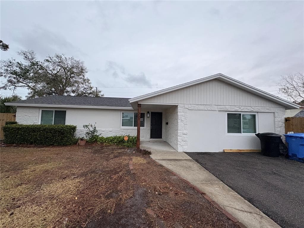 120 74TH AVENUE NE ST PETERSBURG, FL 33702