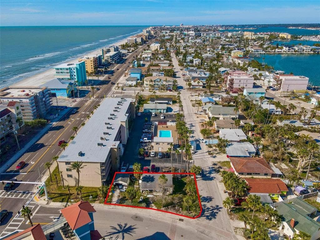 40 140TH AVENUE E MADEIRA BEACH, FL 33708
