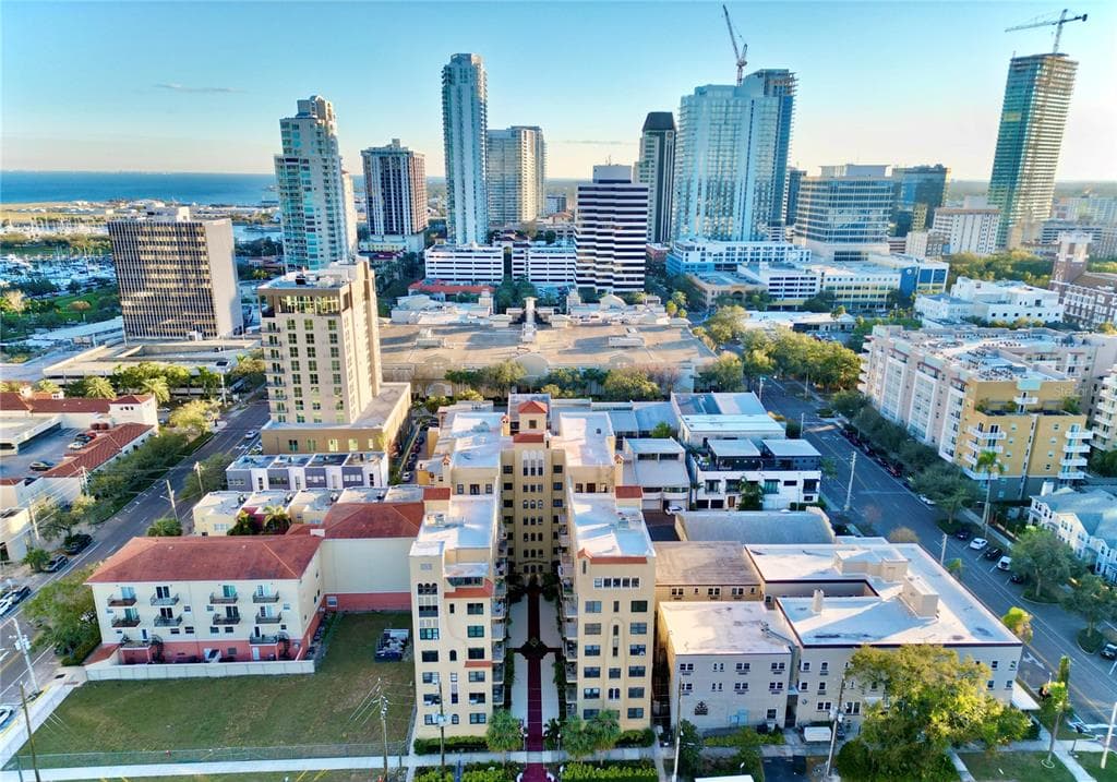 130 4TH AVENUE N UNIT 414 ST PETERSBURG, FL 33701