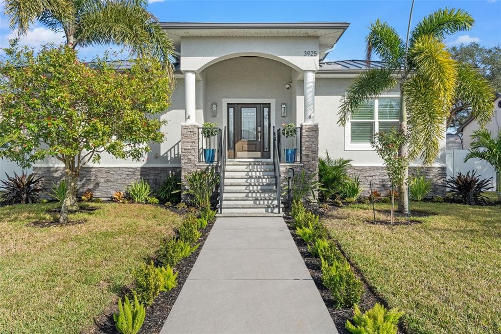 3925 1ST STREET NE ST PETERSBURG, FL 33703