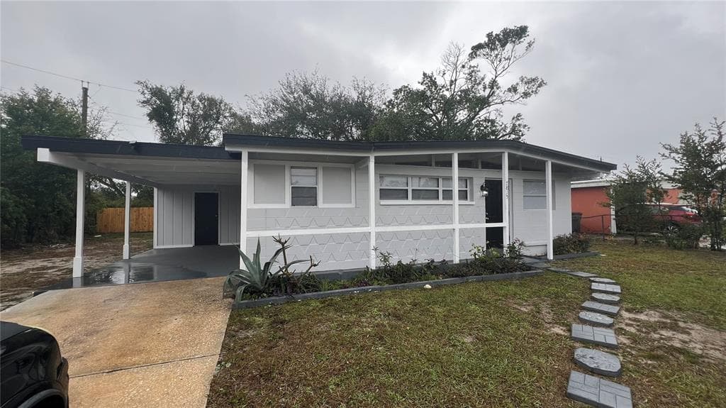 7815 RIDEIN ROAD TAMPA, FL 33619