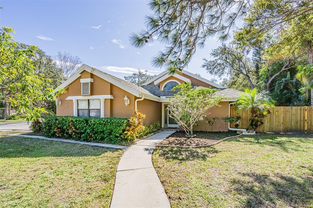 2920 LONGBROOKE WAY CLEARWATER, FL 33760