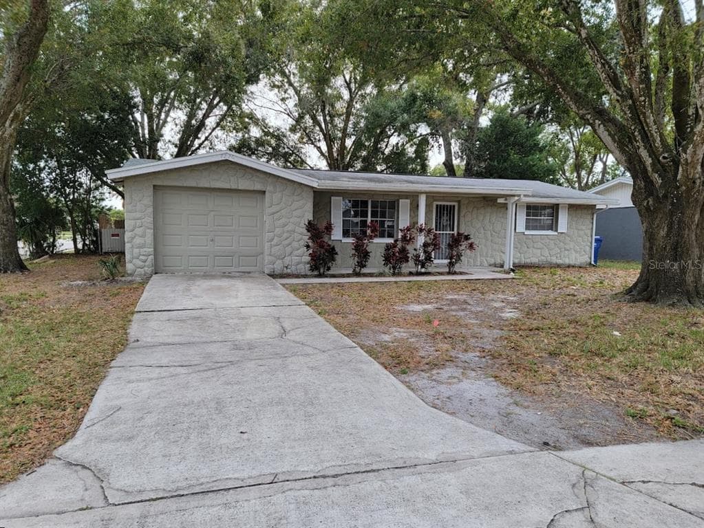 7226 MAGNOLIA VALLEY DRIVE NEW PORT RICHEY, FL 34653