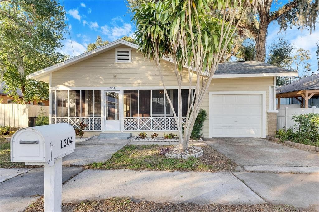 1304 E 32ND AVENUE TAMPA, FL 33603