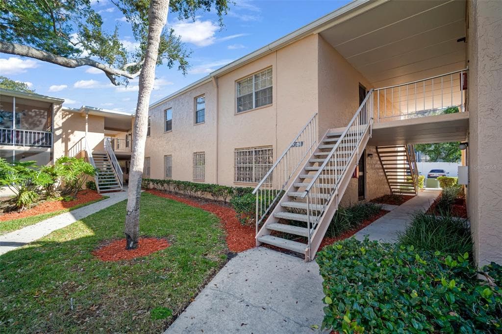 4725 CHRISTA COURT UNIT 331 TAMPA, FL 33614