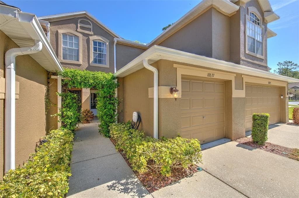 18827 DUQUESNE DRIVE TAMPA, FL 33647