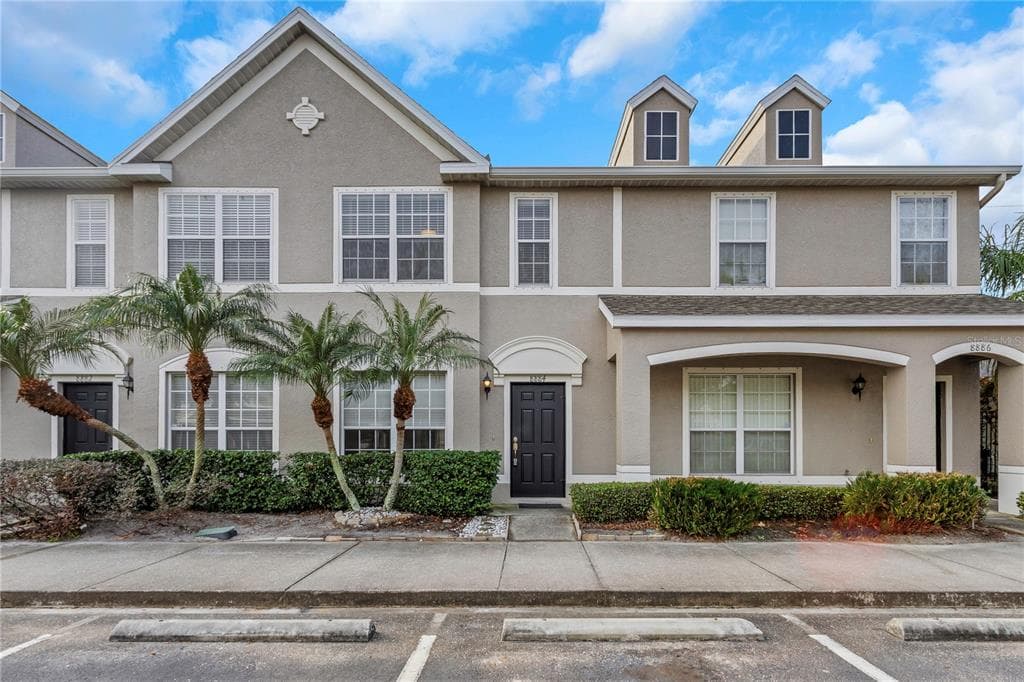 8884 CHRISTIE DRIVE LARGO, FL 33771