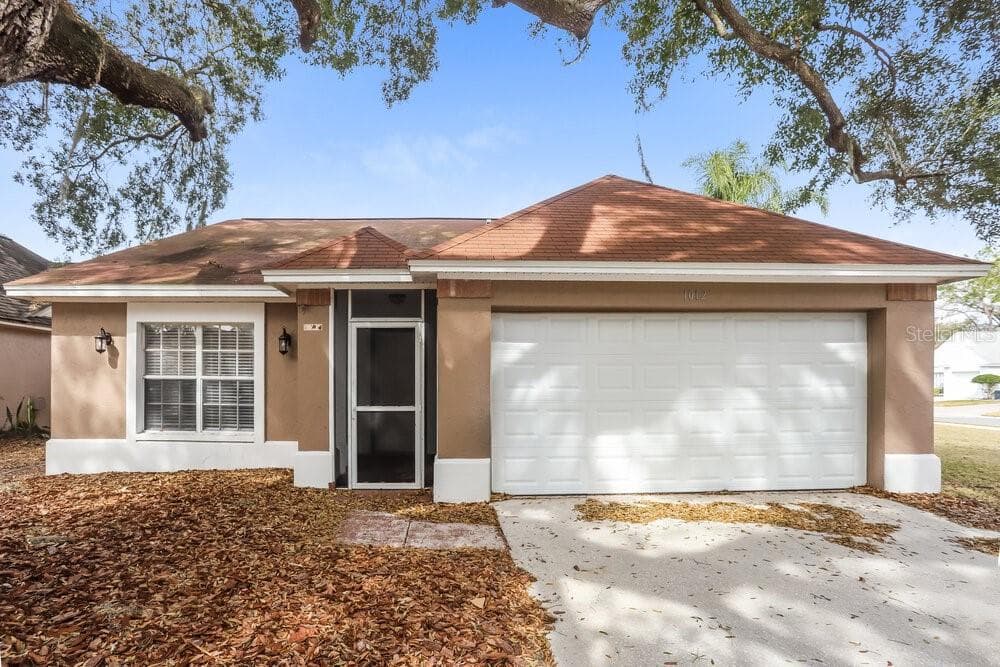 1012 PLEASANT PINE COURT VALRICO, FL 33596