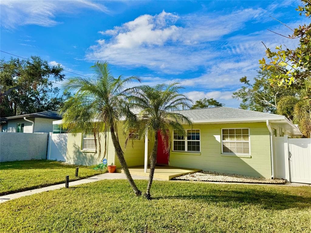 185 22ND AVENUE N ST PETERSBURG, FL 33704