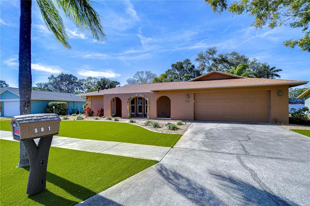 501 MERAVAN DRIVE