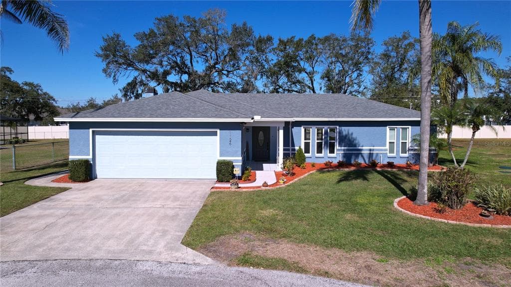 1126 SHADOWBROOK DRIVE N