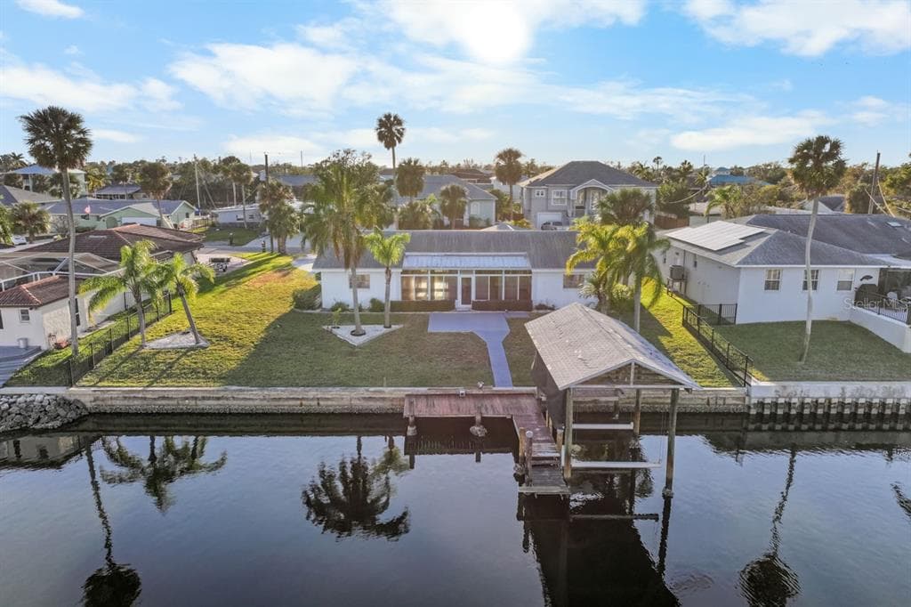 713 GRAN KAYMEN WAY APOLLO BEACH, FL 33572