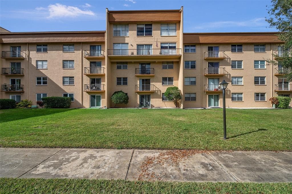 5820 N CHURCH AVENUE UNIT 321 TAMPA, FL 33614