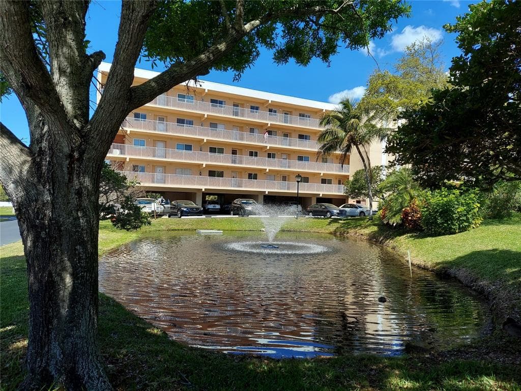 9510 HARBOR GREENS WAY UNIT 402