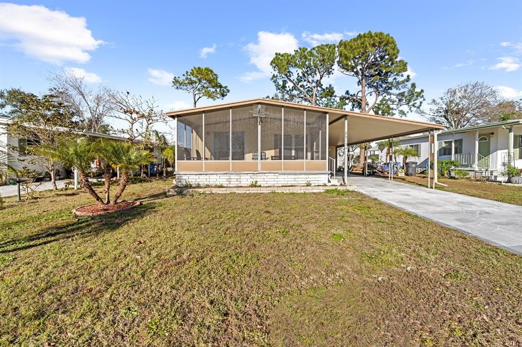8913 SHELDON WEST DRIVE TAMPA, FL 33626