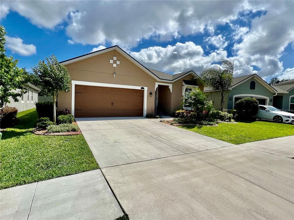 10640 PLANER PICKET DR RIVERVIEW, FL 33569