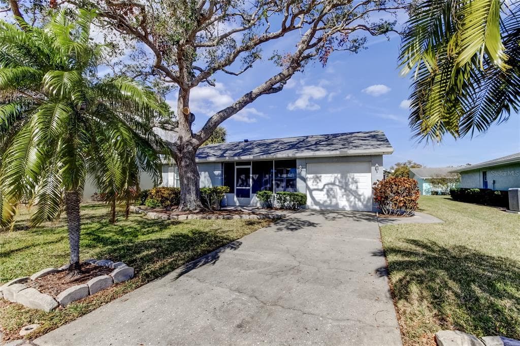 4175 104 AVENUE N CLEARWATER, FL 33762