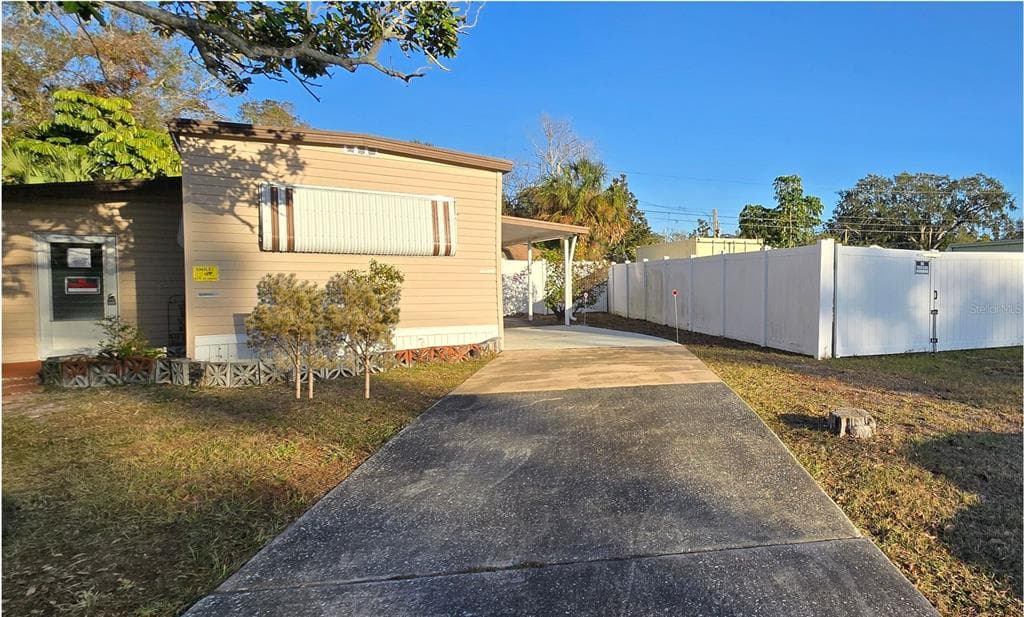 5205 78TH STREET N ST PETERSBURG, FL 33709