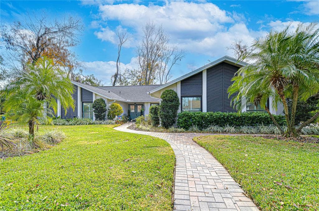 105 LOCUST DRIVE BRANDON, FL 33511