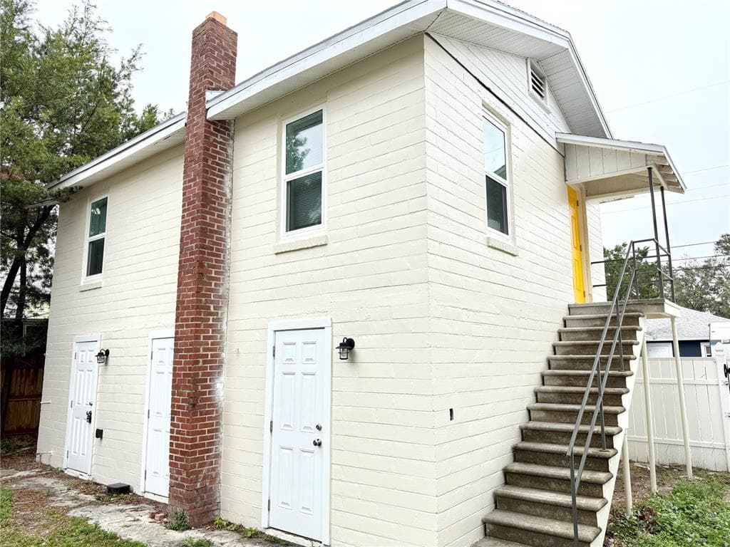 1005 26TH STREET N UNIT B ST PETERSBURG, FL 33713