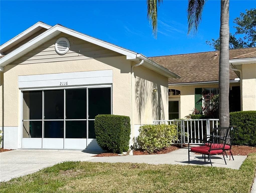 2116 NANTUCKET DRIVE UNIT 19 SUN CITY CENTER, FL 33573