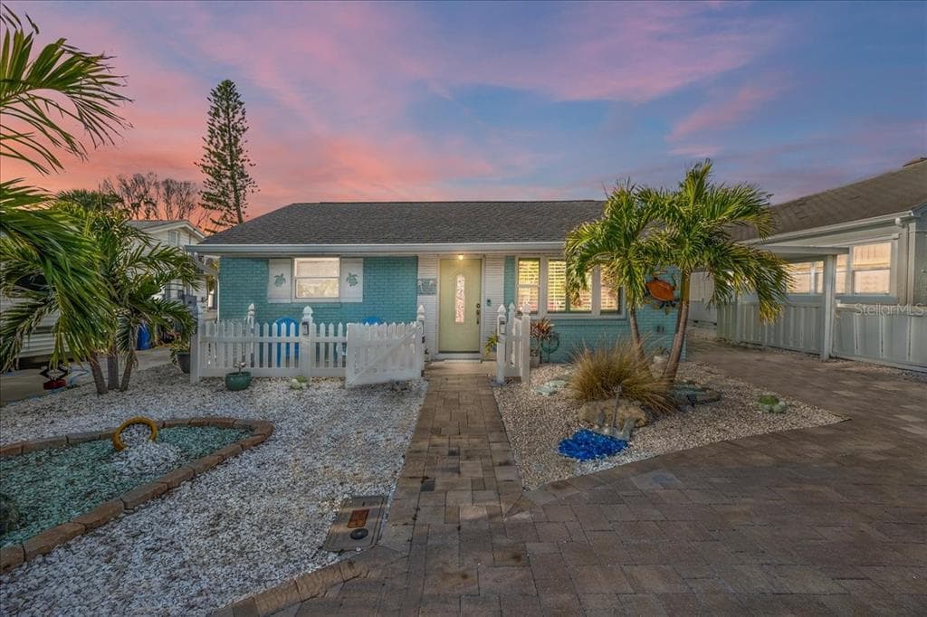 421 77TH AVENUE ST PETE BEACH, FL 33706