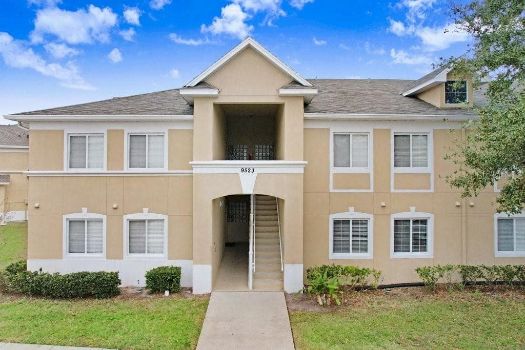 9523 NEWDALE WAY UNIT 102 RIVERVIEW, FL 33578