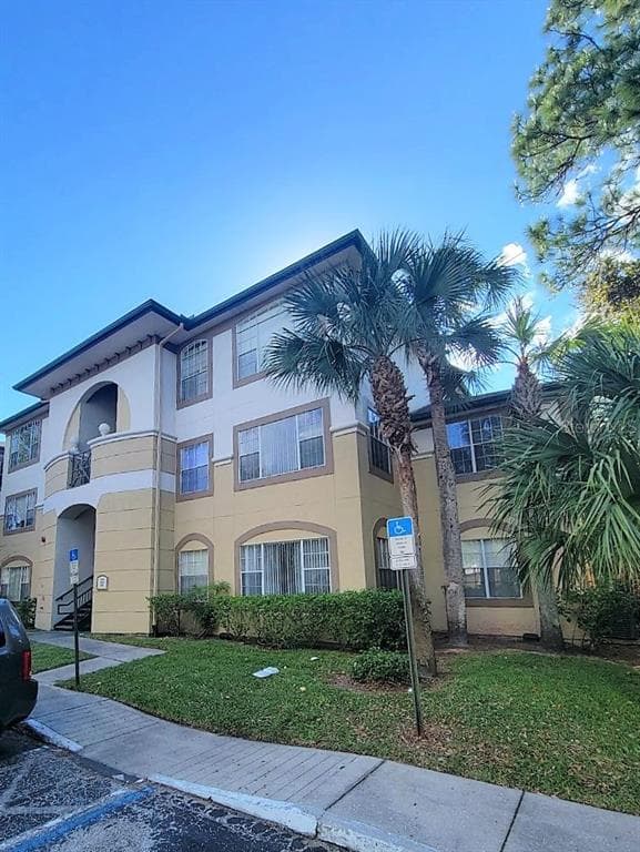 17110 CARRINGTON PARK DRIVE UNIT 826 TAMPA, FL 33647