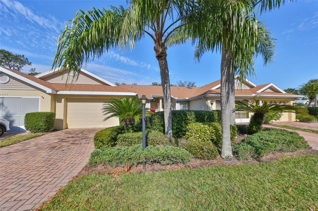 2405 NEW HAVEN CIRCLE SUN CITY CENTER, FL 33573