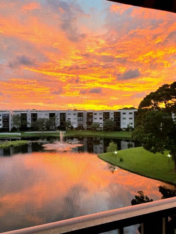 6188 80TH STREET N UNIT 402 ST PETERSBURG, FL 33709