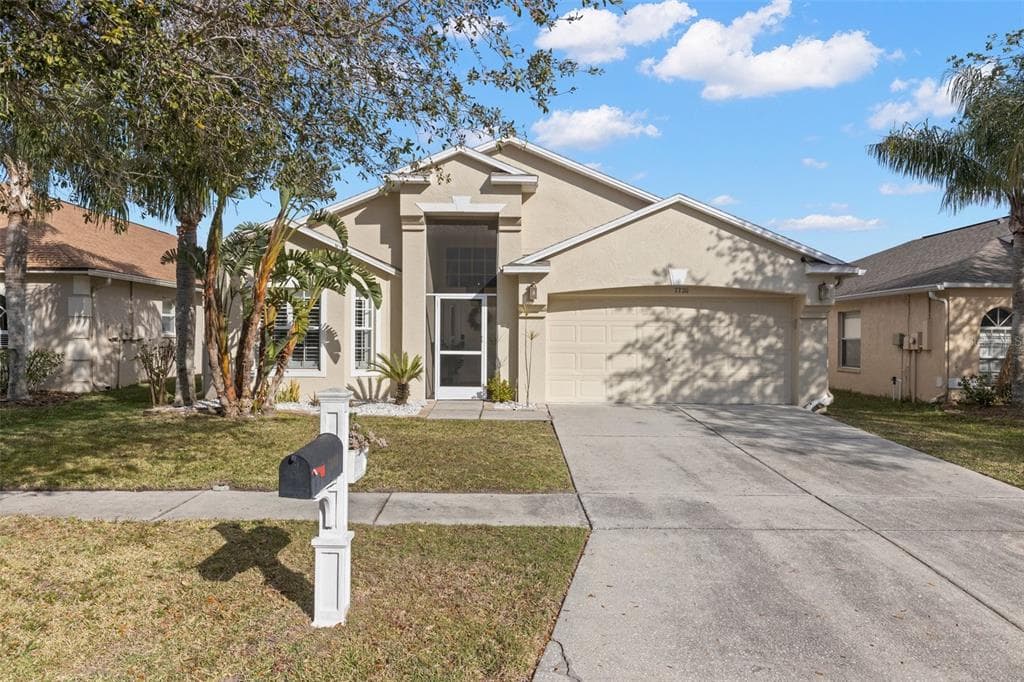 7320 NEWHALL PASS LANE WESLEY CHAPEL, FL 33545
