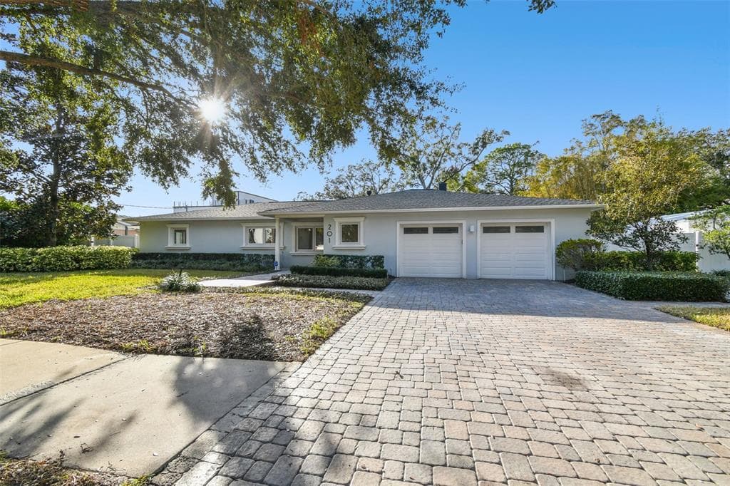 201 S SHORE CREST DRIVE TAMPA, FL 33609