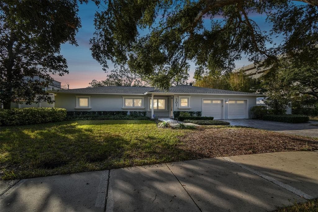 201 S SHORE CREST DRIVE TAMPA, FL 33609
