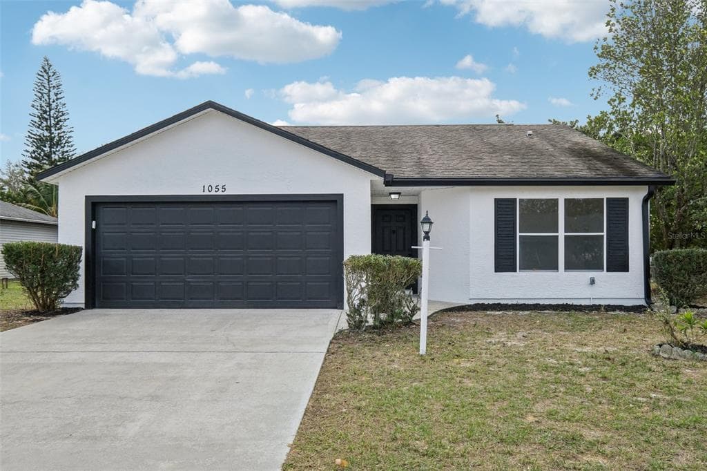 1055 9TH SQUARE VERO BEACH, FL 32960