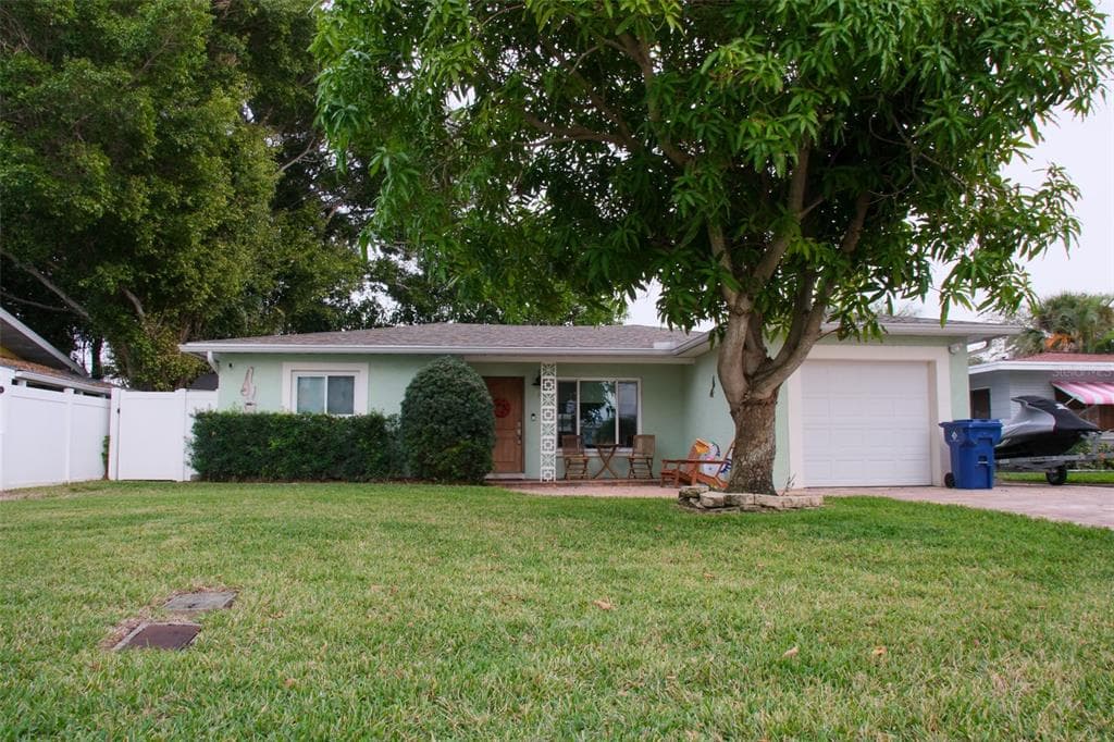 1424 COREY WAY S SOUTH PASADENA, FL 33707