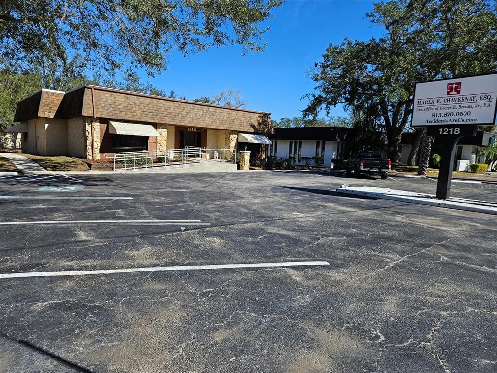 1218 OAKFIELD DRIVE BRANDON, FL 33511