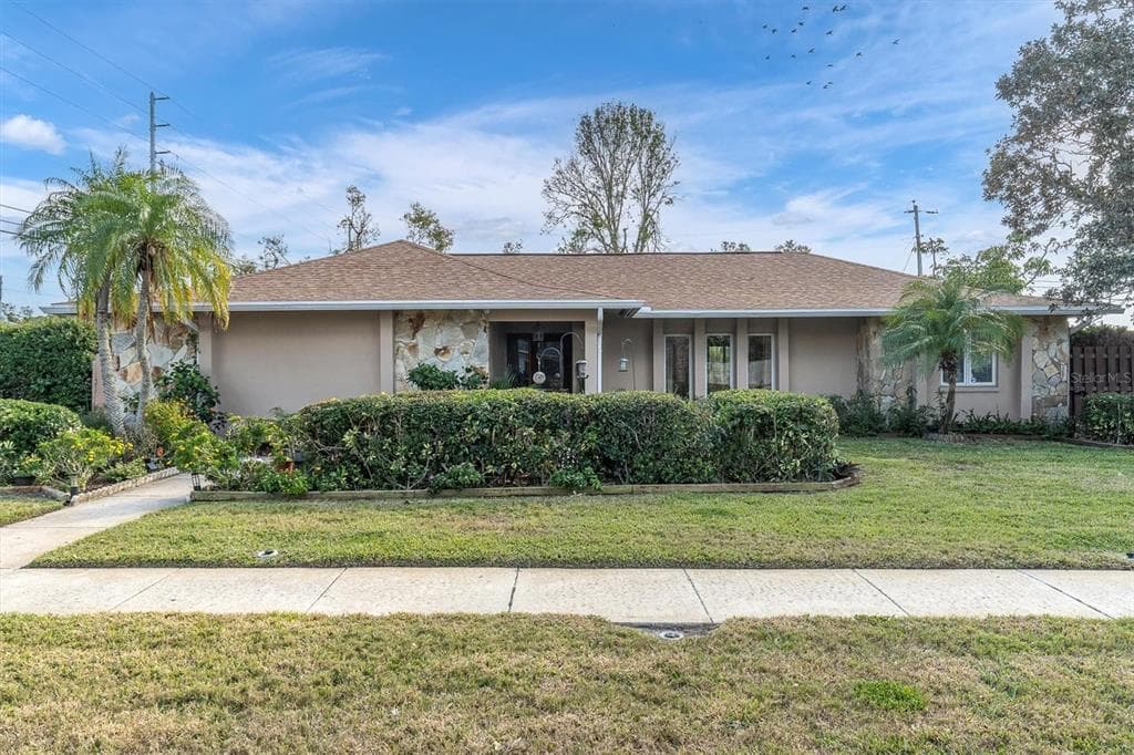 14022 PASSAGE WAY SEMINOLE, FL 33776