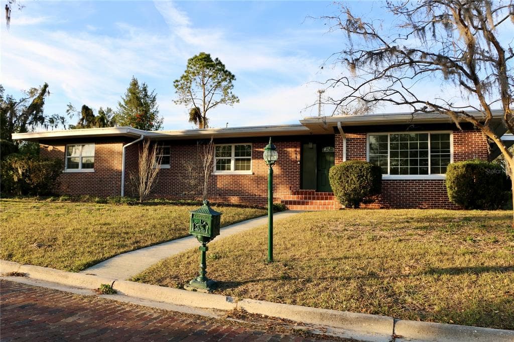 36847 JEFFERSON AVENUE DADE CITY, FL 33523