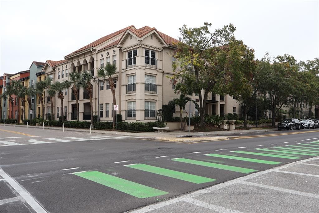 2402 W AZEELE STREET UNIT 410 TAMPA, FL 33609