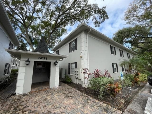 5221 BAYSHORE BOULEVARD UNIT 1 TAMPA, FL 33611