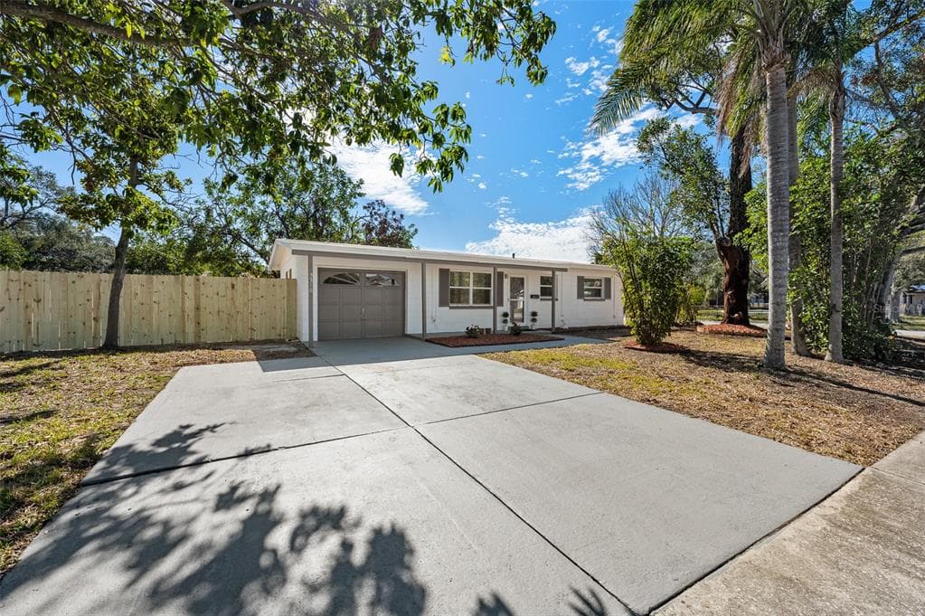 5310 82ND AVENUE N PINELLAS PARK, FL 33781
