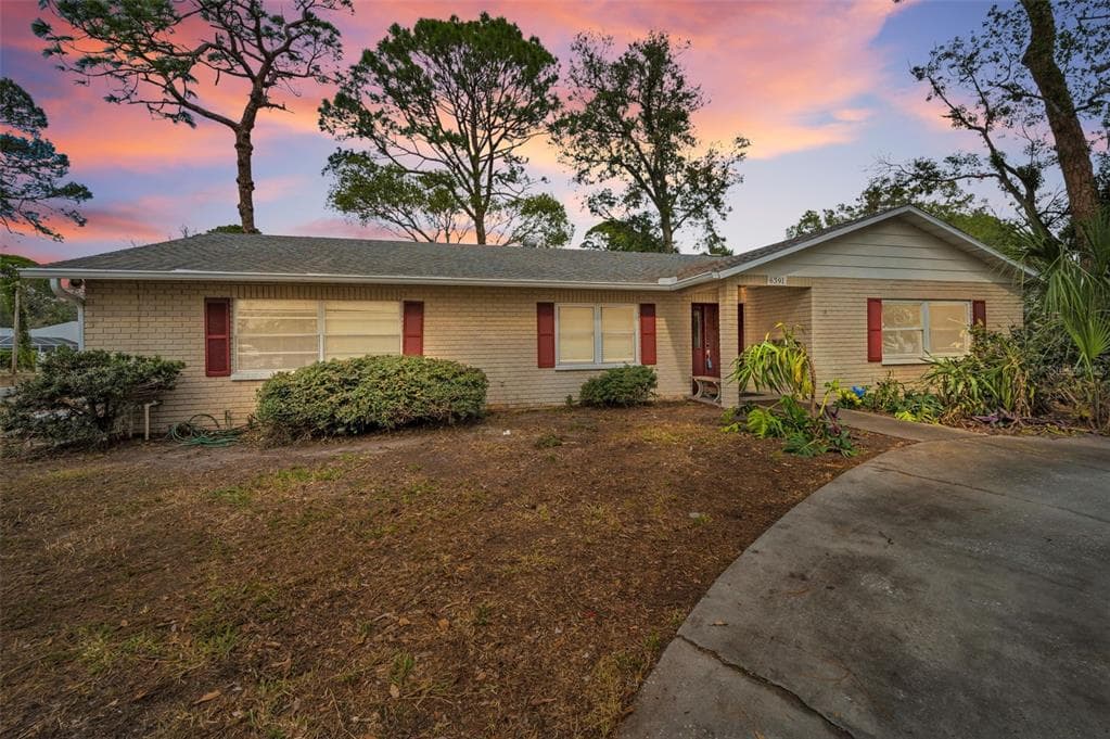 6391 1ST AVENUE N ST PETERSBURG, FL 33710