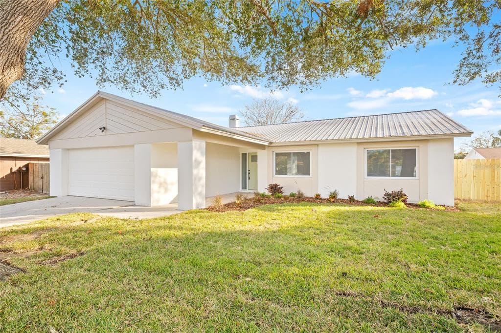 15806 SPRING CREST CIRCLE TAMPA, FL 33624