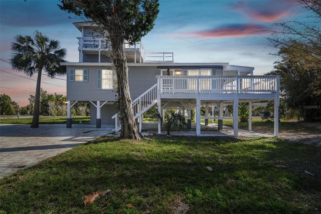 3476 TIDEWATER DRIVE WEEKI WACHEE, FL 34607