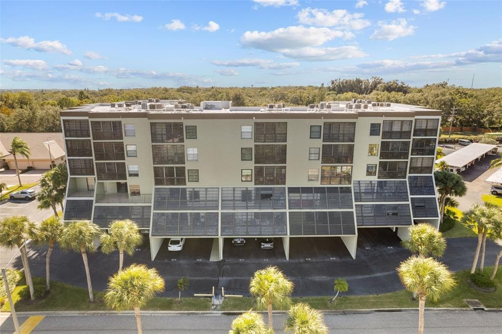 9860 62ND TERRACE N UNIT 1050 ST PETERSBURG, FL 33708