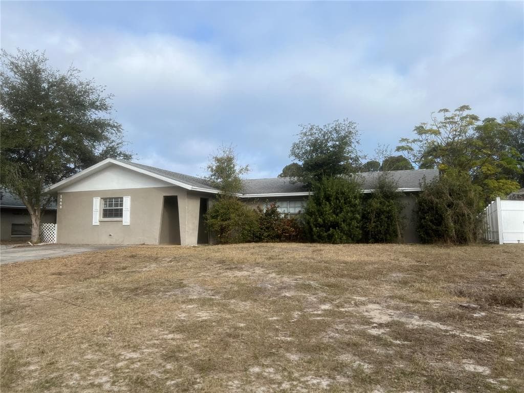 1448 LAKEVIEW DRIVE TARPON SPRINGS, FL 34689