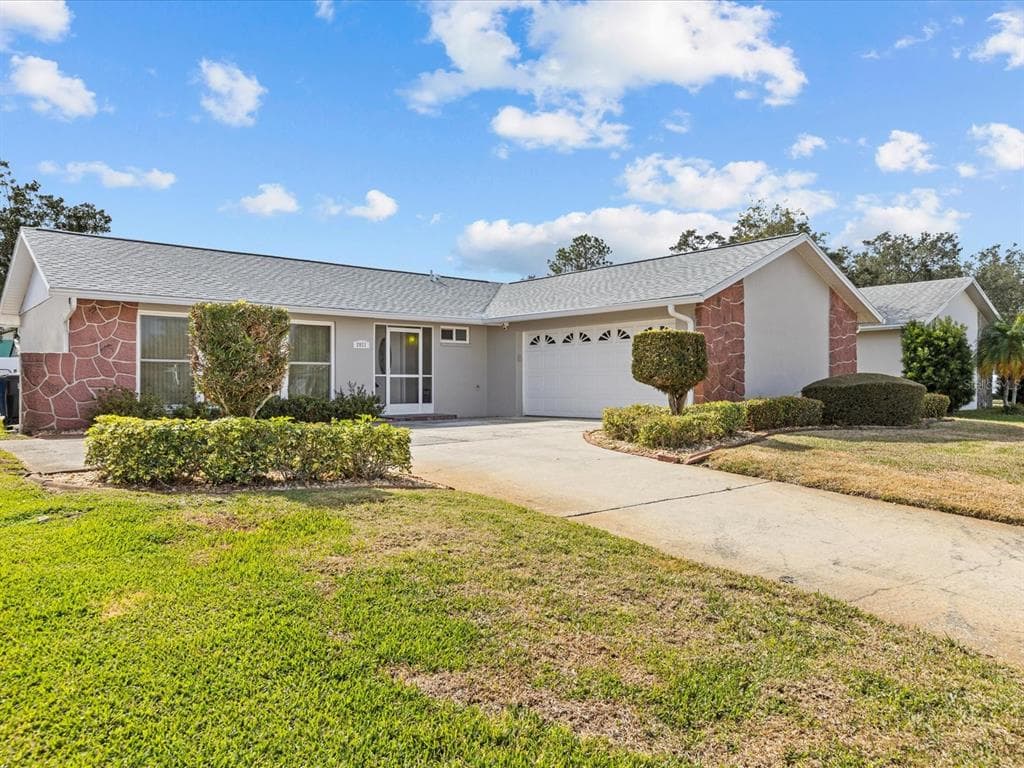 2921 CATHERINE DRIVE CLEARWATER, FL 33759