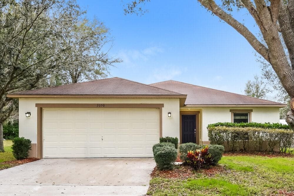 2050 WAVY LEAF COURT APOPKA, FL 32712