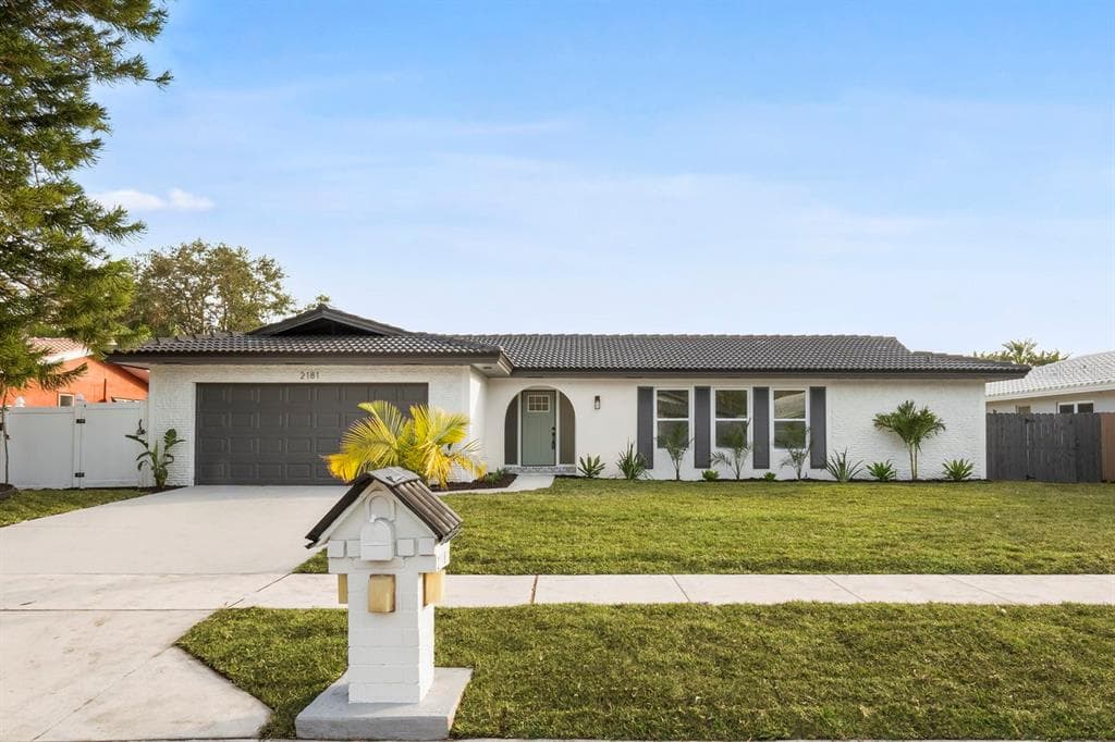 2181 WATEROAK DRIVE N CLEARWATER, FL 33764