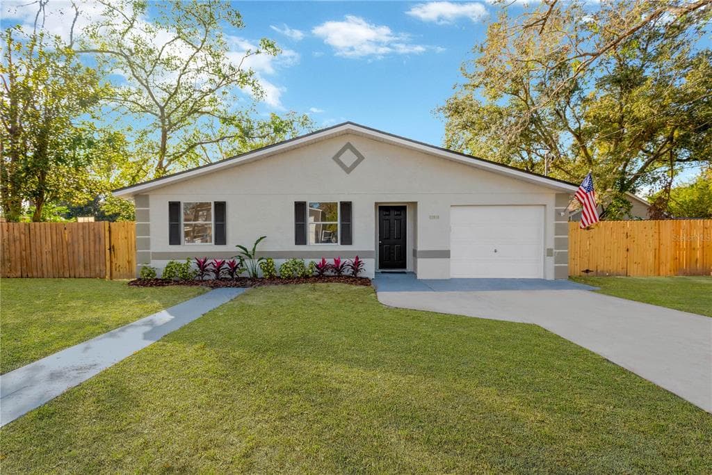 12918 CAMBRIDGE AVENUE TAMPA, FL 33624